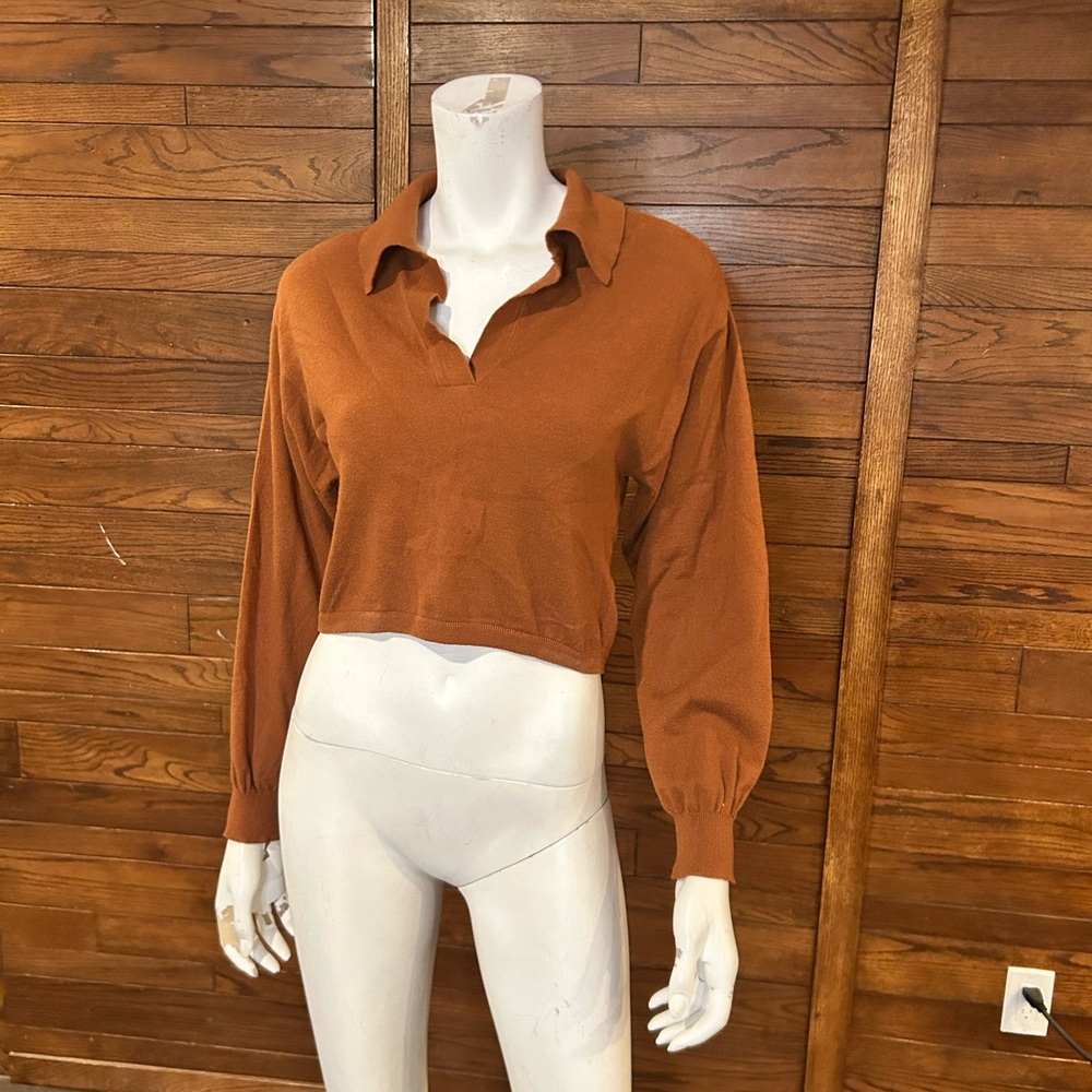 Truth. Size small. Super soft. Long sleeve crop top. Women’s. Rustic orange.